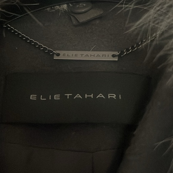Elie Tahari Size L with real fur collar. - Picture 5 of 6